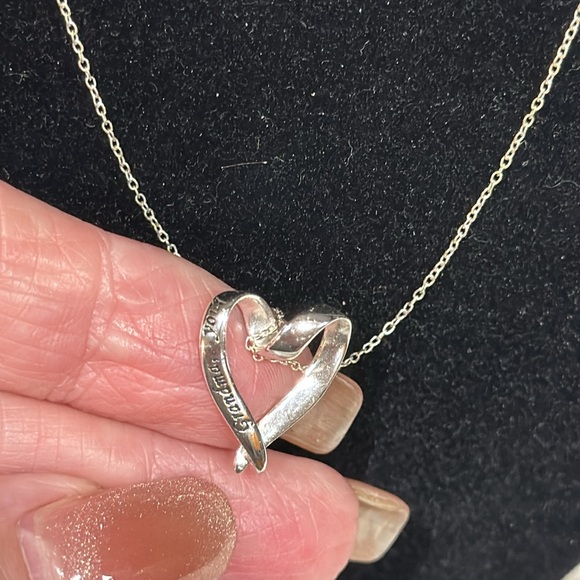 Grandma Engraved Heart Sterling Silver Necklace .925 stamped NWT and gift box - Picture 3 of 9